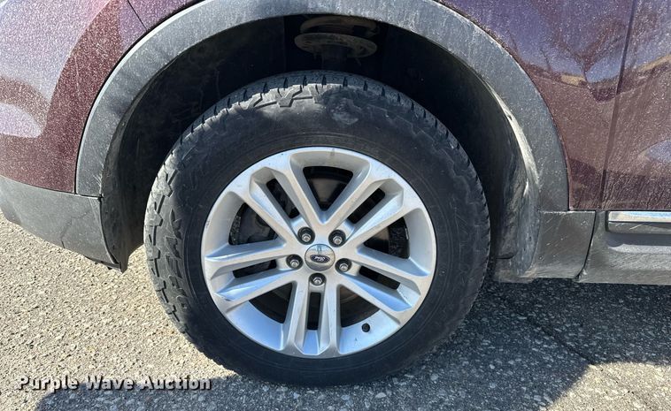 image for item DF8470 2011 Ford Explorer SUV