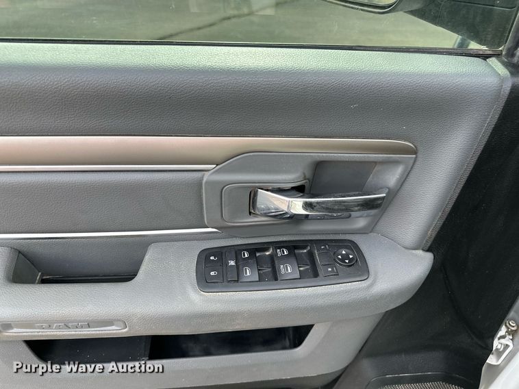 image for item DF8473 2018 Dodge Ram 1500 Crew Cab pickup truck