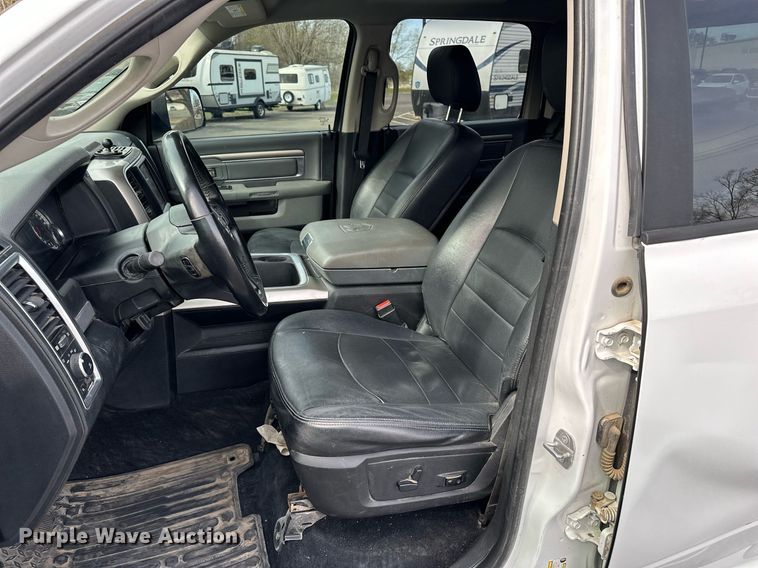 image for item DF8473 2018 Dodge Ram 1500 Crew Cab pickup truck