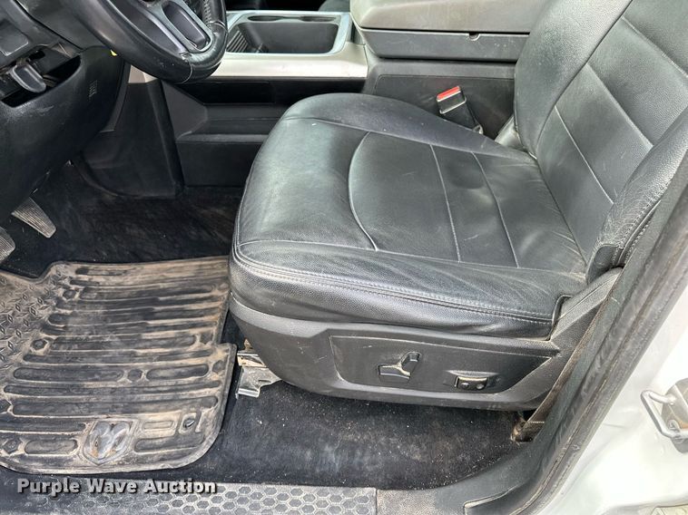 image for item DF8473 2018 Dodge Ram 1500 Crew Cab pickup truck