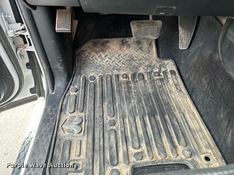 image for item DF8473 2018 Dodge Ram 1500 Crew Cab pickup truck