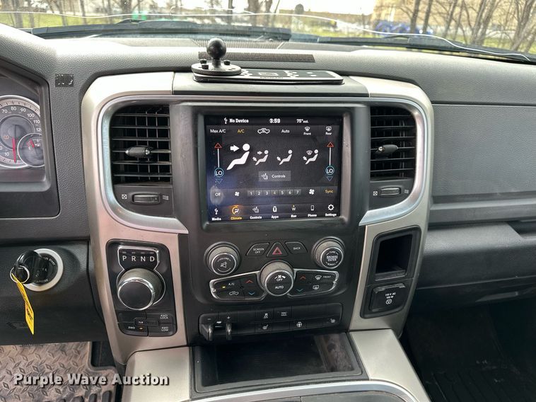 image for item DF8473 2018 Dodge Ram 1500 Crew Cab pickup truck