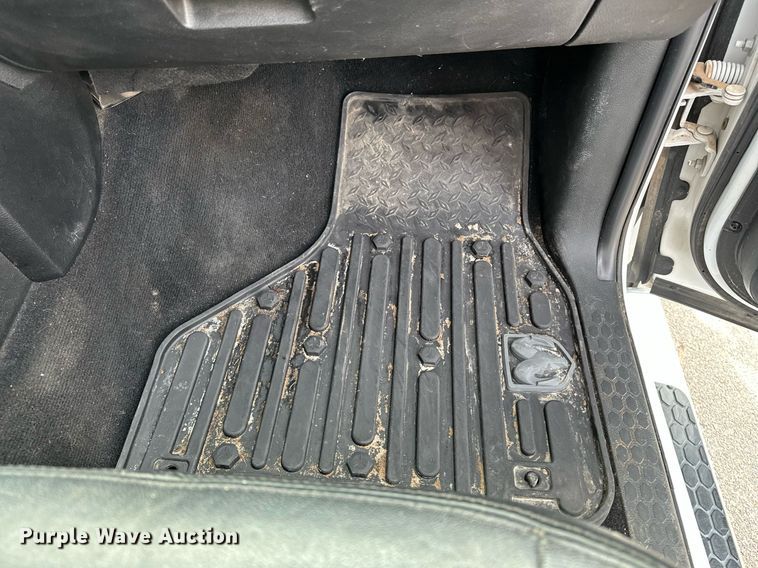 image for item DF8473 2018 Dodge Ram 1500 Crew Cab pickup truck