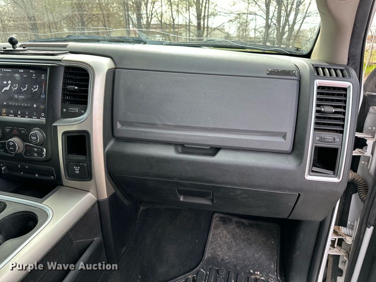 image for item DF8473 2018 Dodge Ram 1500 Crew Cab pickup truck