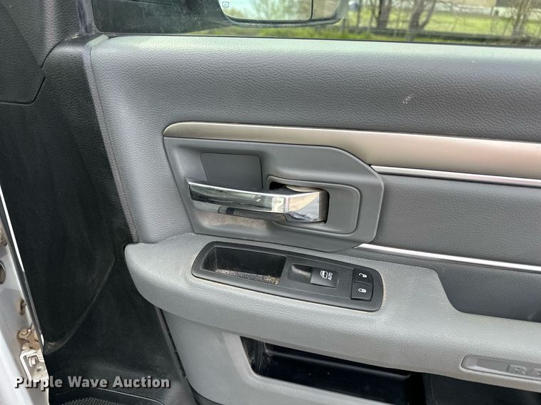 image for item DF8473 2018 Dodge Ram 1500 Crew Cab pickup truck