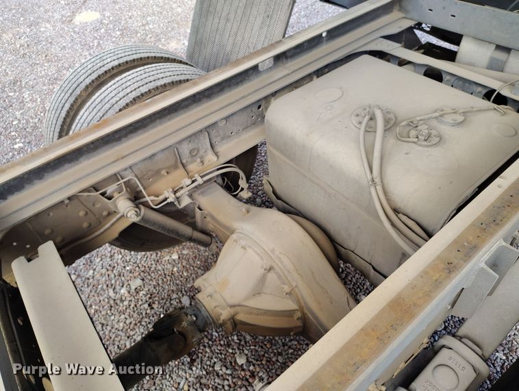 image for item DH8647 2016 Isuzu NRR chipper truck