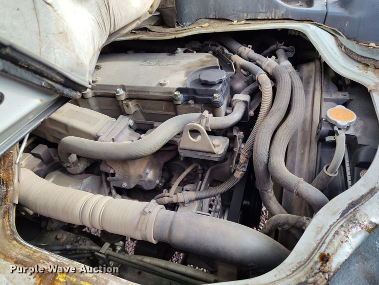 image for item DH8647 2016 Isuzu NRR chipper truck