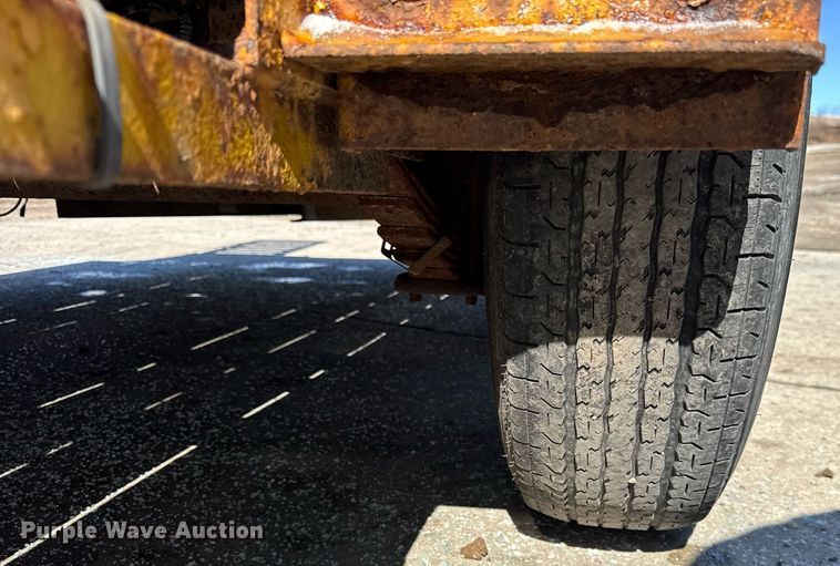 image for item DH9880 1996 Belshe T1 equipment trailer