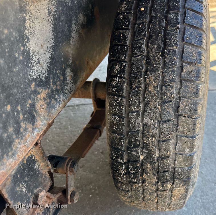 image for item DH9882 2016 Doolittle utility trailer