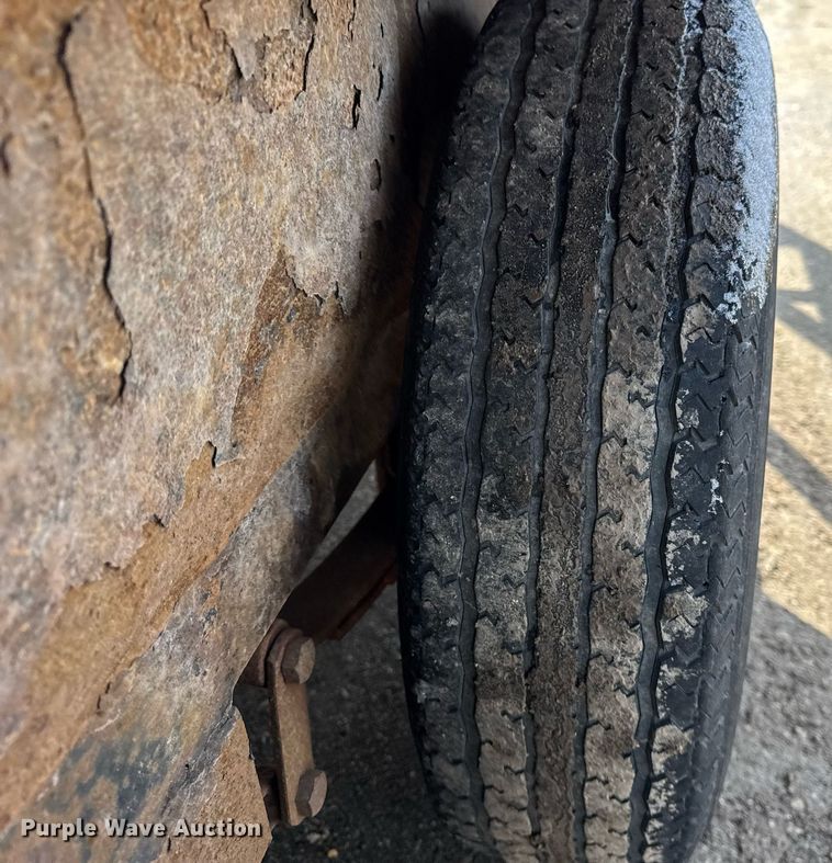 image for item DH9887 2017 Sure Trac utility trailer