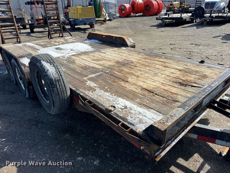 image for item DH9889 2017 Novae Corp Sure Trac equipment trailer