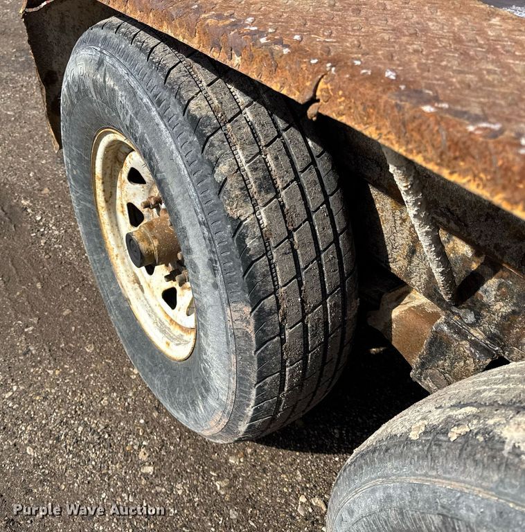 image for item DH9889 2017 Novae Corp Sure Trac equipment trailer