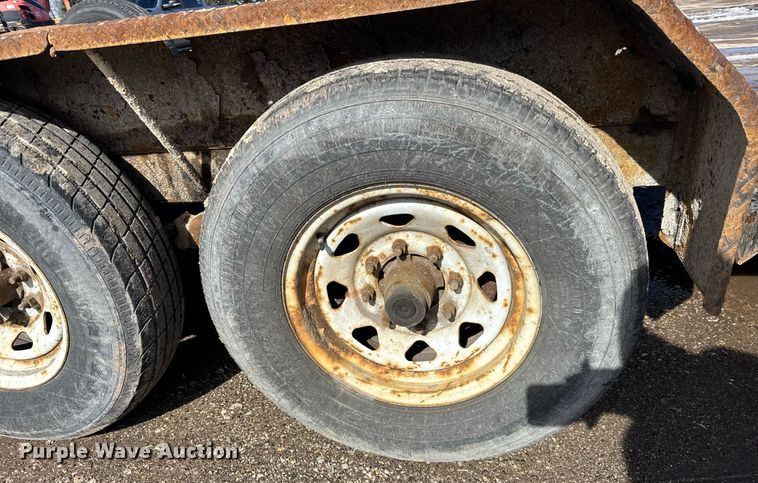 image for item DH9889 2017 Novae Corp Sure Trac equipment trailer