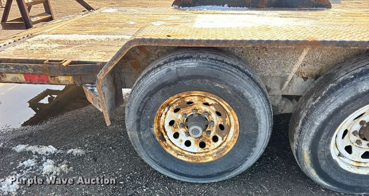 image for item DH9889 2017 Novae Corp Sure Trac equipment trailer