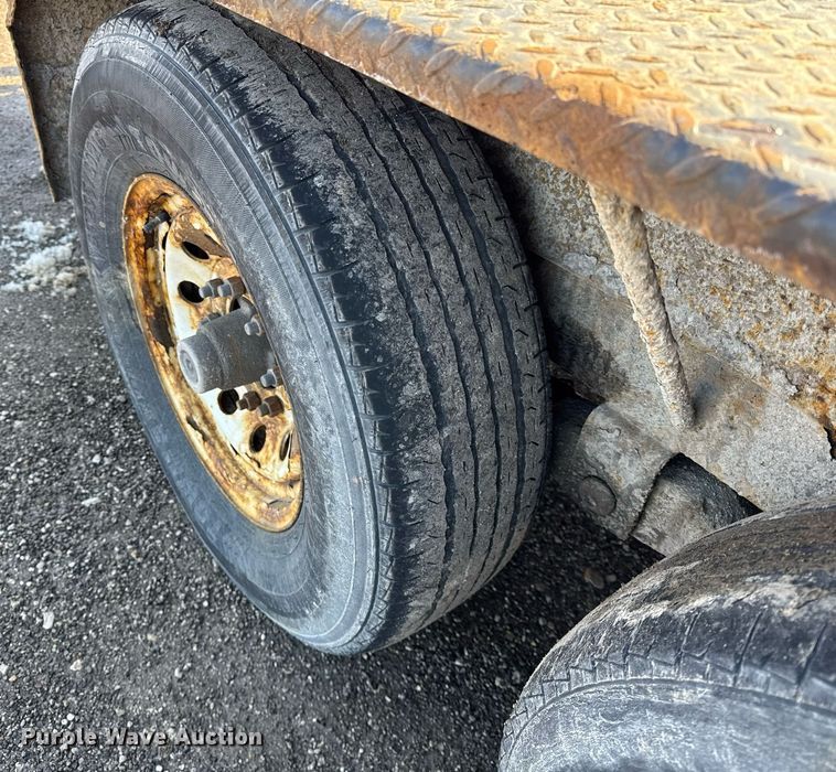 image for item DH9889 2017 Novae Corp Sure Trac equipment trailer