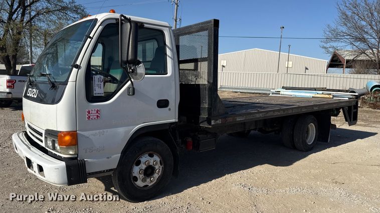 image for item DM5620 2004 Isuzu NPR flatbed truck