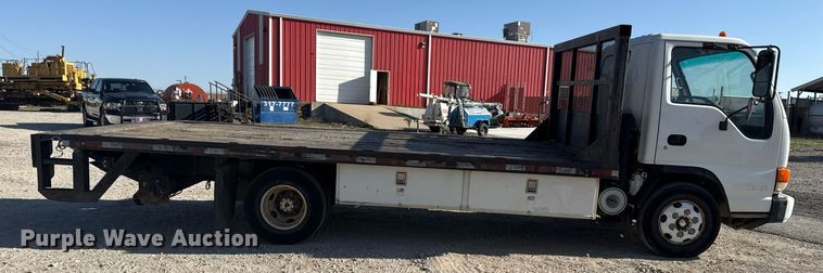 image for item DM5620 2004 Isuzu NPR flatbed truck