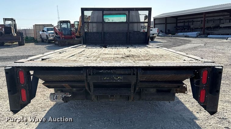 image for item DM5620 2004 Isuzu NPR flatbed truck
