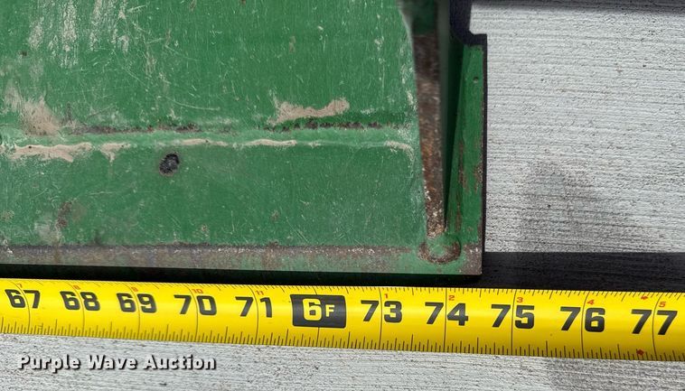 image for item DM5624 2022 John Deere 4052R MFWD tractor