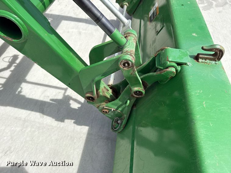 image for item DM5624 2022 John Deere 4052R MFWD tractor