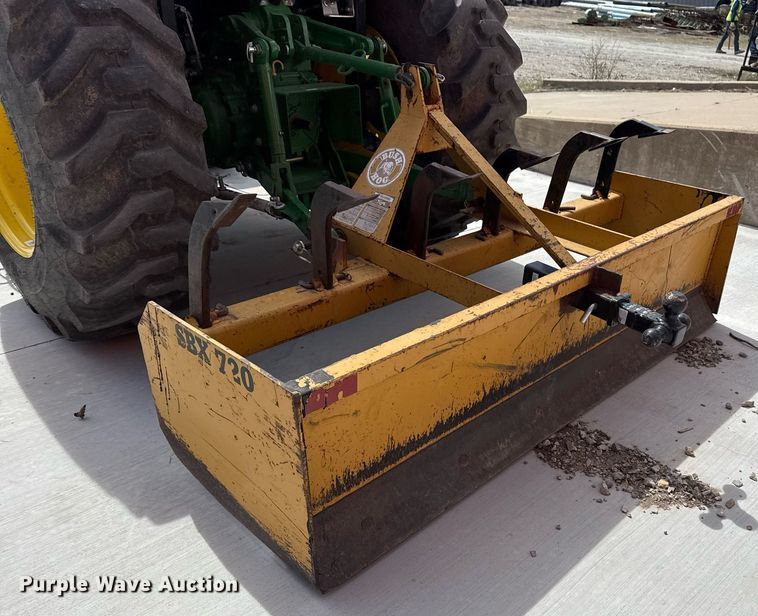 image for item DM5624 2022 John Deere 4052R MFWD tractor