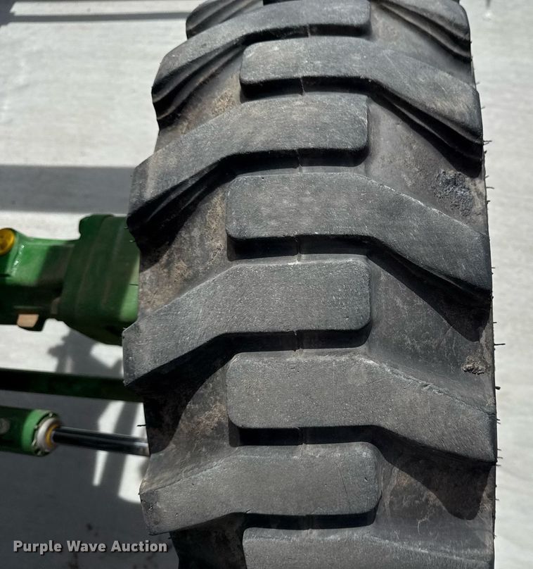 image for item DM5624 2022 John Deere 4052R MFWD tractor