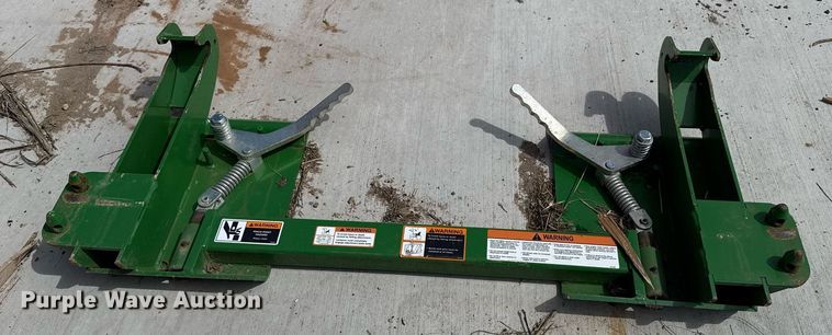 image for item DM5624 2022 John Deere 4052R MFWD tractor