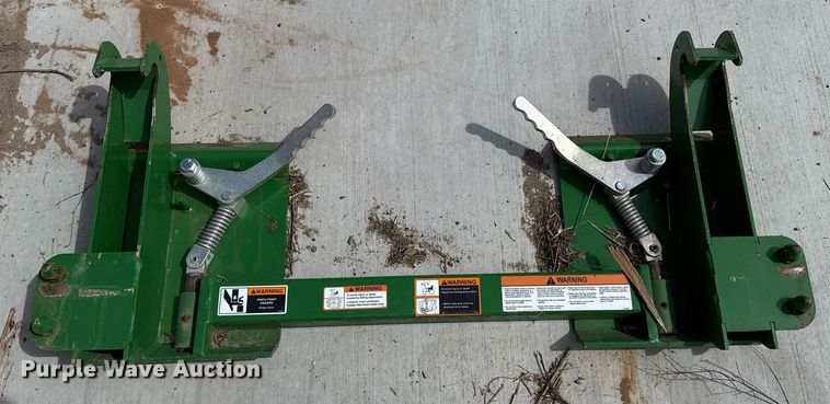 image for item DM5624 2022 John Deere 4052R MFWD tractor