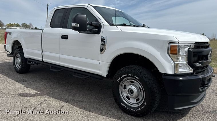 image for item DM5627 2020 Ford F250 Super Duty SuperCab pickup truck