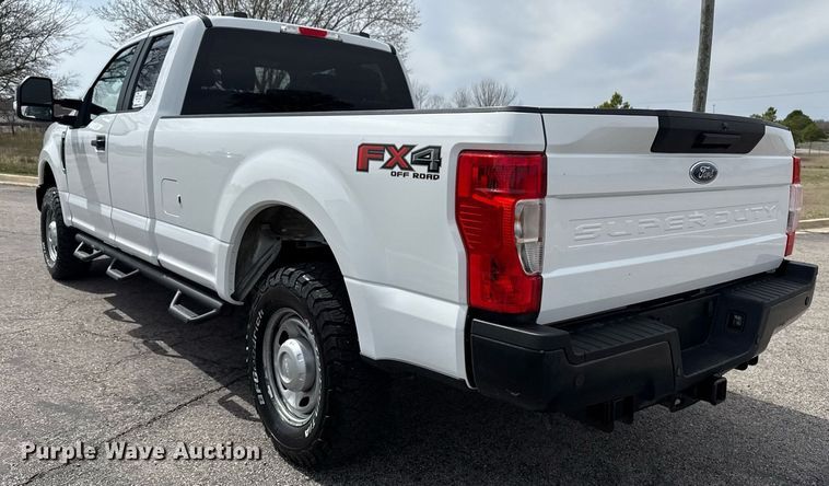 image for item DM5627 2020 Ford F250 Super Duty SuperCab pickup truck