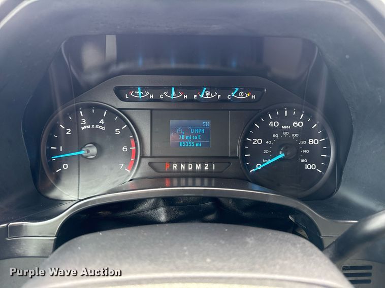 image for item DM5627 2020 Ford F250 Super Duty SuperCab pickup truck