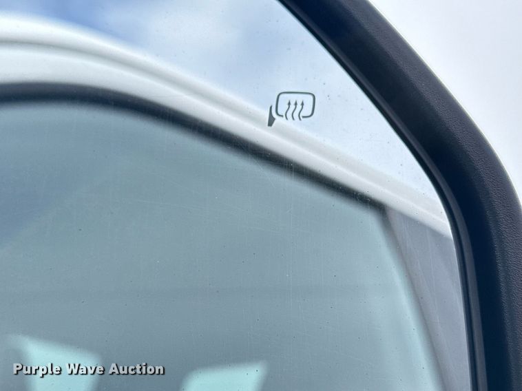 image for item DM5627 2020 Ford F250 Super Duty SuperCab pickup truck