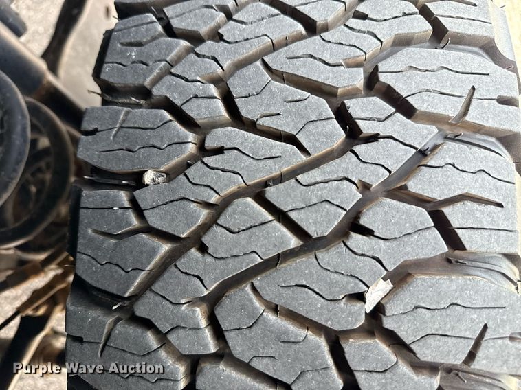 image for item DM5627 2020 Ford F250 Super Duty SuperCab pickup truck