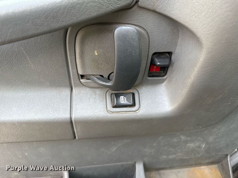 image for item DM5630 2014 GMC Savana G3500  delivery van