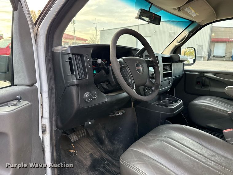image for item DM5630 2014 GMC Savana G3500  delivery van