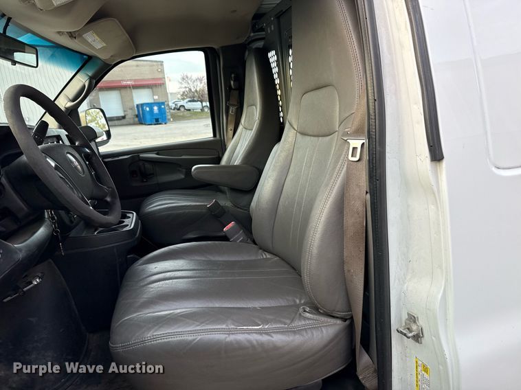 image for item DM5630 2014 GMC Savana G3500  delivery van
