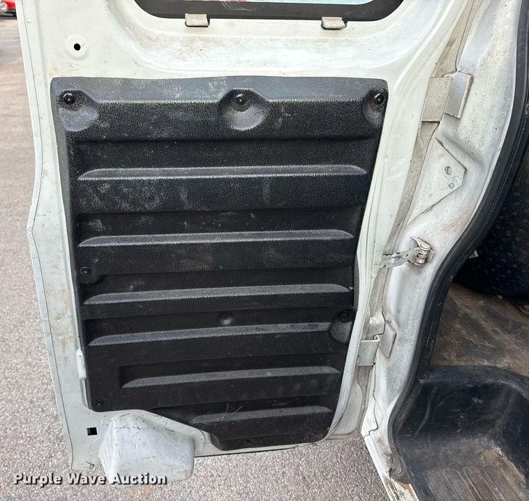 image for item DM5630 2014 GMC Savana G3500  delivery van