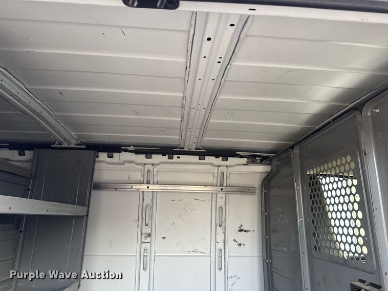 image for item DM5630 2014 GMC Savana G3500  delivery van