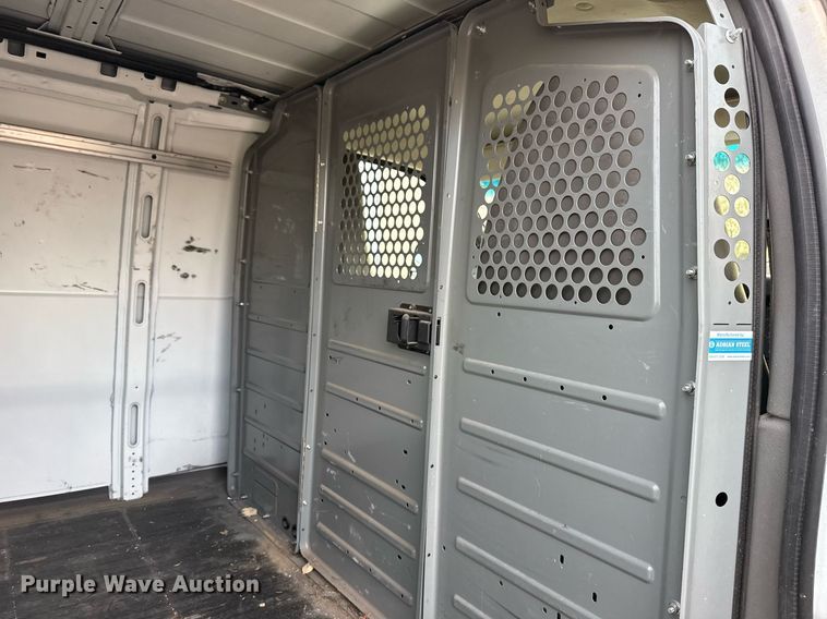 image for item DM5630 2014 GMC Savana G3500  delivery van