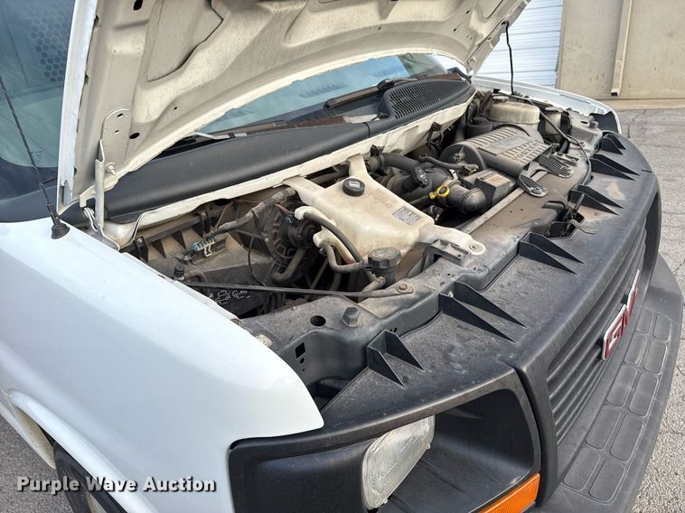 image for item DM5630 2014 GMC Savana G3500  delivery van