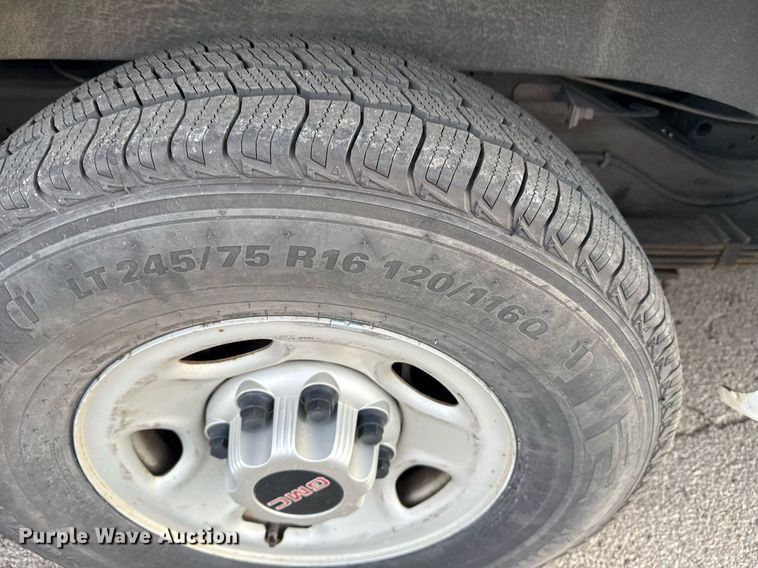 image for item DM5630 2014 GMC Savana G3500  delivery van