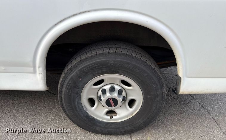 image for item DM5630 2014 GMC Savana G3500  delivery van