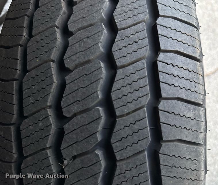 image for item DM5630 2014 GMC Savana G3500  delivery van