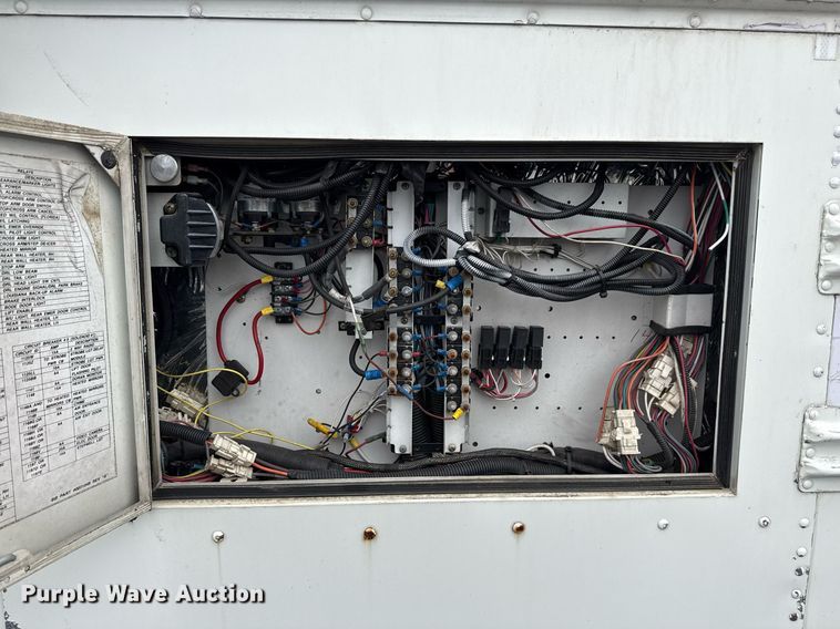 image for item DM5634 2006 Blue Bird All American bus