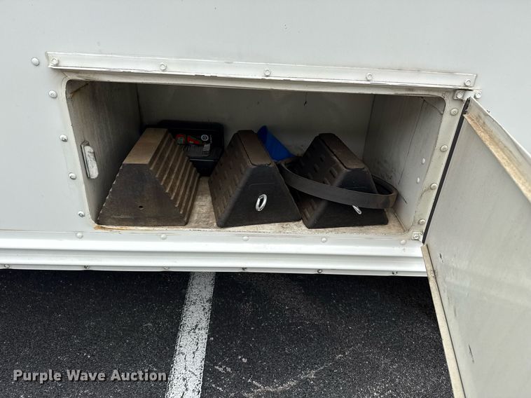 image for item DM5634 2006 Blue Bird All American bus