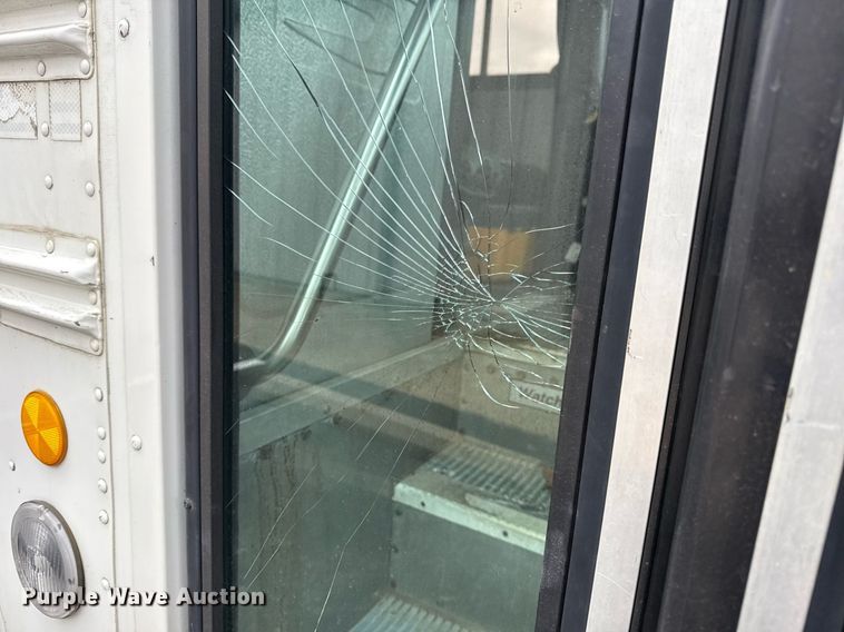 image for item DM5634 2006 Blue Bird All American bus