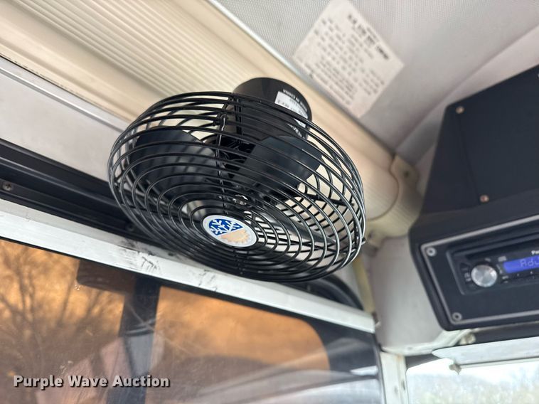 image for item DM5634 2006 Blue Bird All American bus