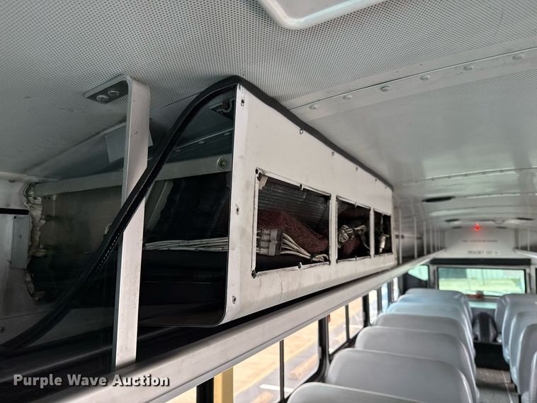 image for item DM5634 2006 Blue Bird All American bus