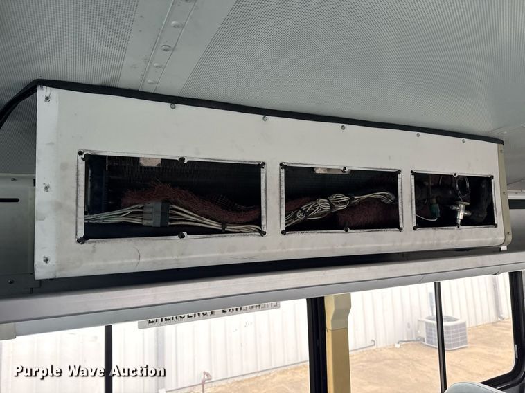 image for item DM5634 2006 Blue Bird All American bus