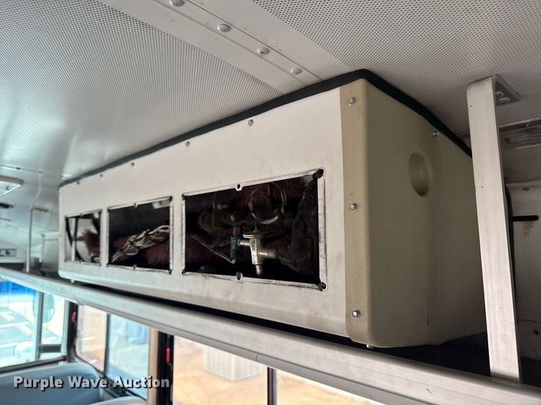 image for item DM5634 2006 Blue Bird All American bus